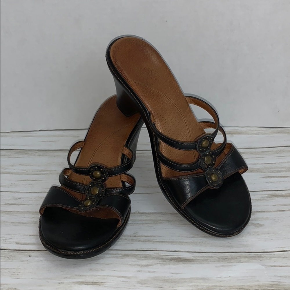 Size 8 Clarks Strappy Studded Sandals